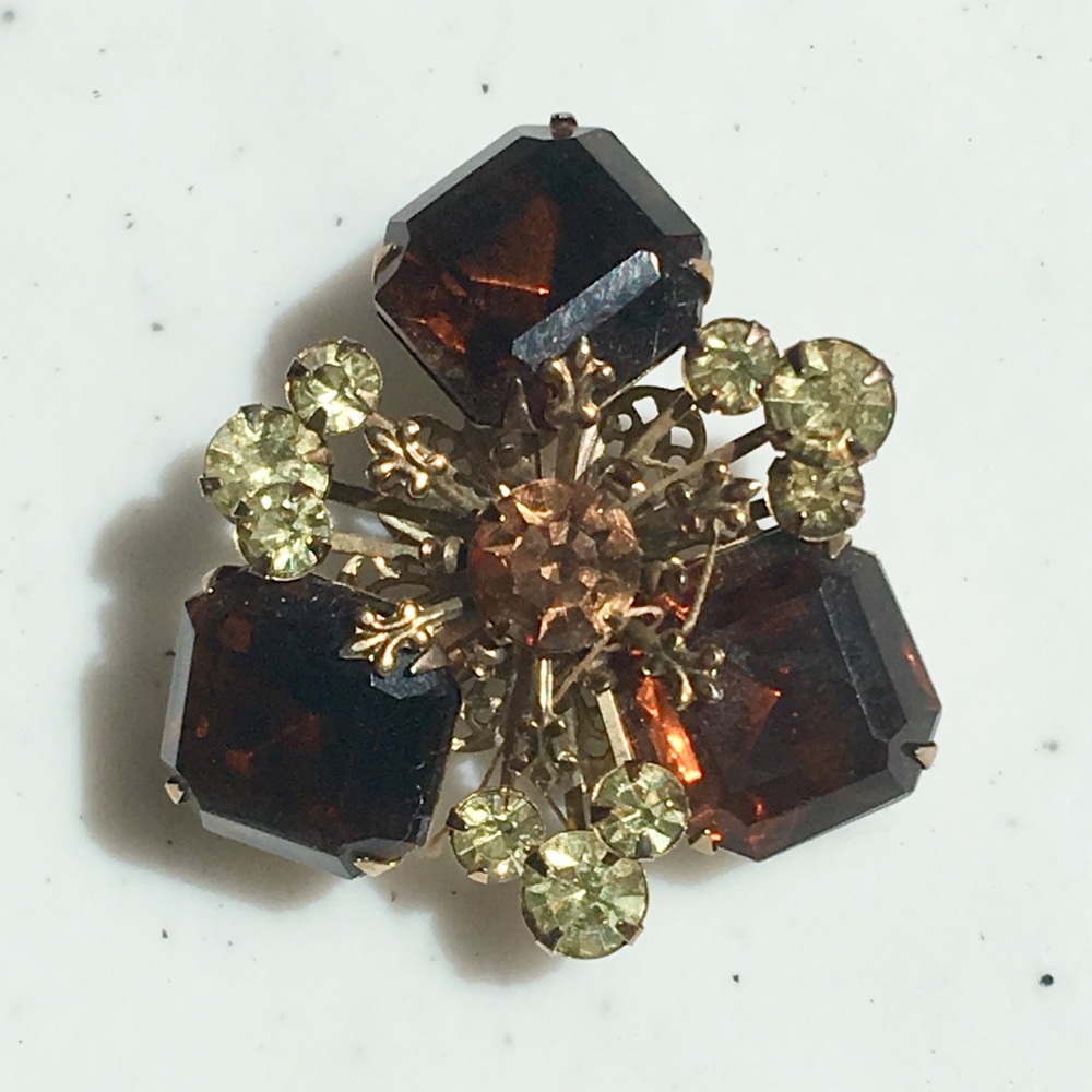 Costume jewelry brooch